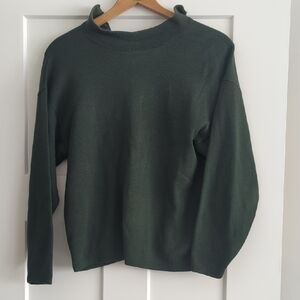 St. John Deep Forest Green Crewneck Sweater And Pants Set. Size 10
